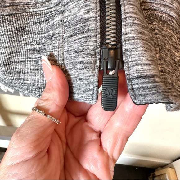 Lululemon Scuba hoodie jacket long size 2 - Picture 2 of 5
